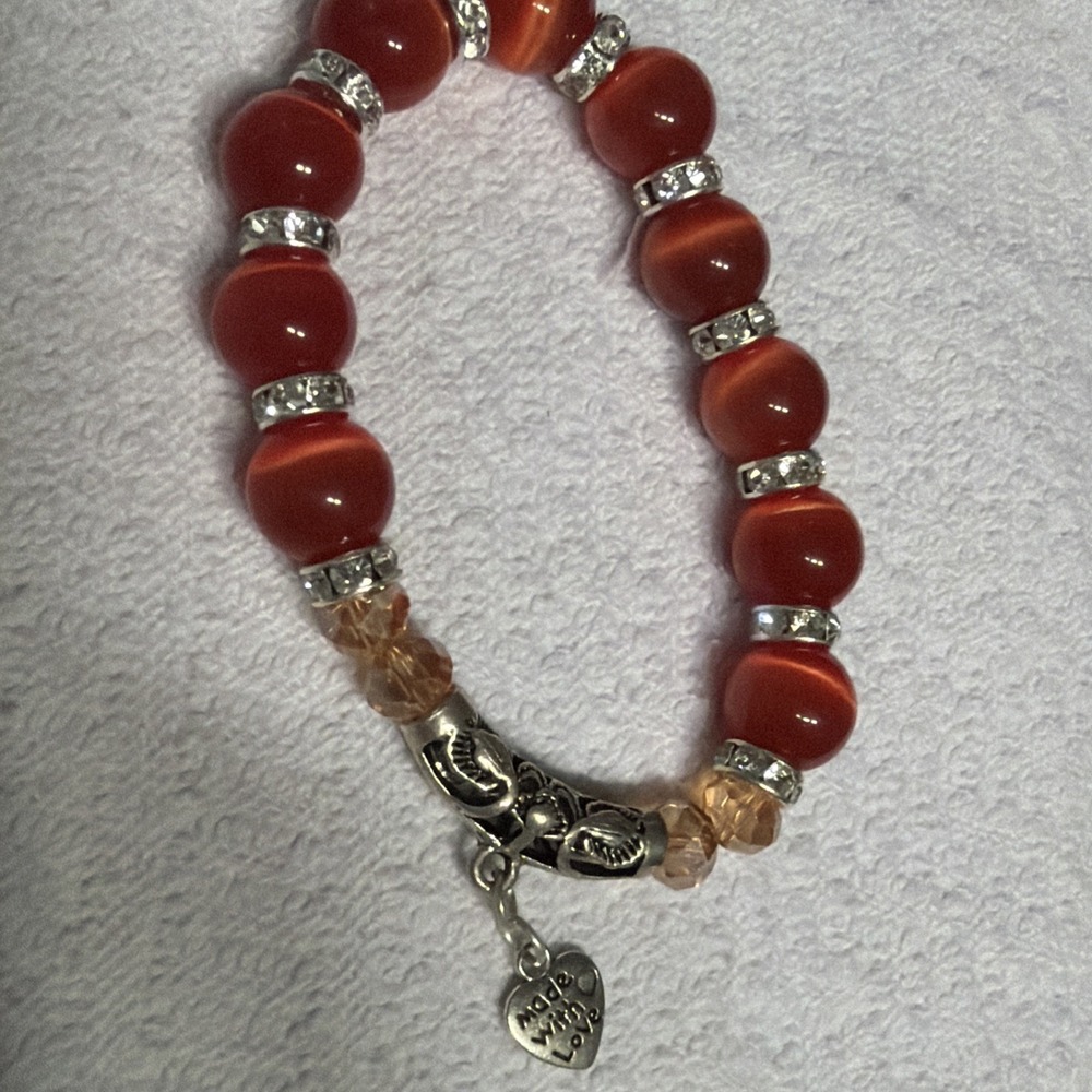 Heart charm stretch bracelet with orange carnelian color glass beads  NEW‎